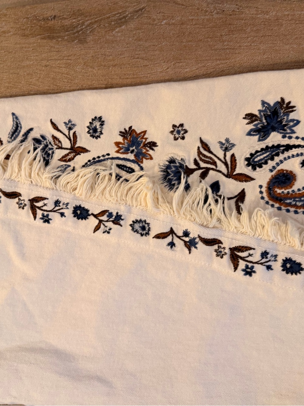 Driftwood Frankie Stretch Denim Paisley
Embroidered Wide Leg Sz 28 - Picture 3 of 4